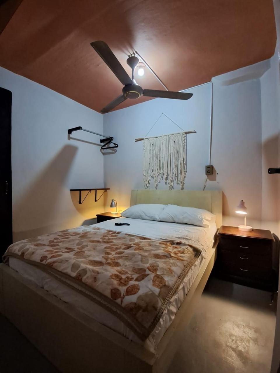 Hostal Casa Primavera Medellín Kültér fotó