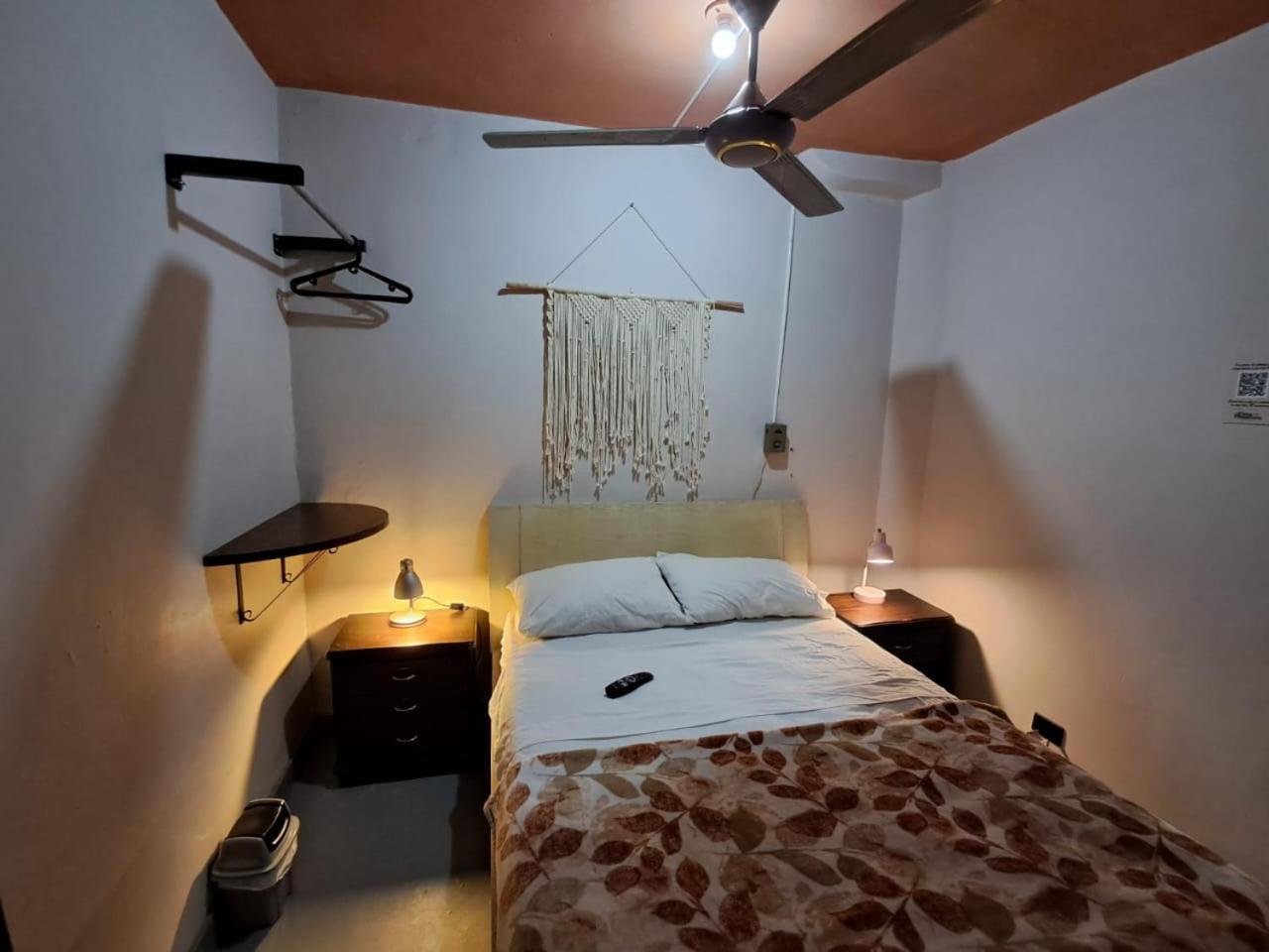 Hostal Casa Primavera Medellín Kültér fotó